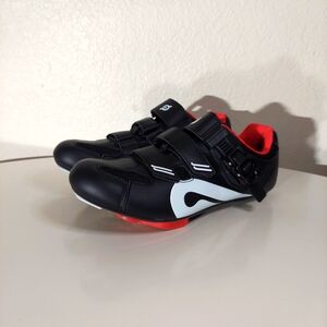 PELOTON Original Cycling Black/White Shoes Women's Size 40/9 Men's Size 40/7